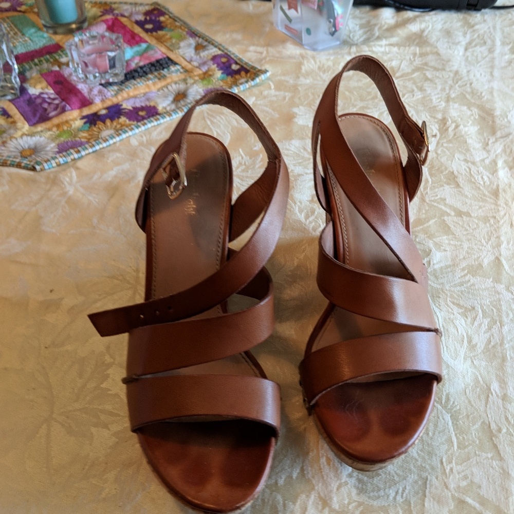 Shoes - Picture 6 of 8